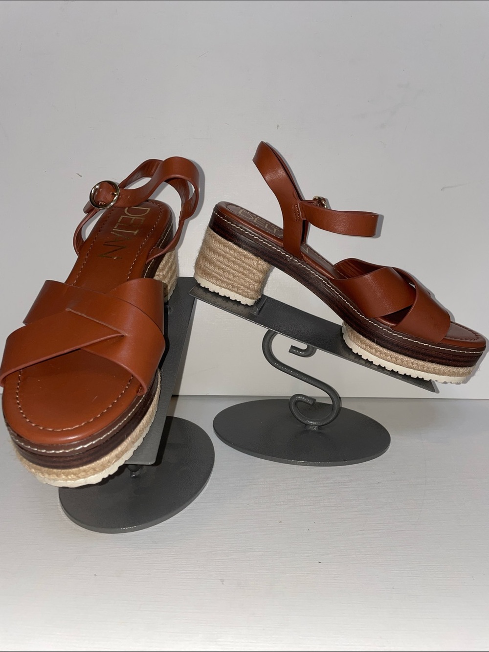 NWOT Deltan Brown Leather Platform Sandals